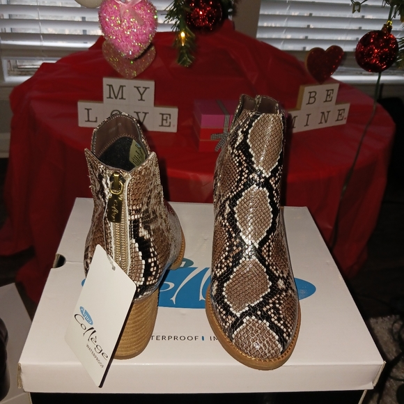 New Snakeskin Ankle Boot - Picture 2 of 7